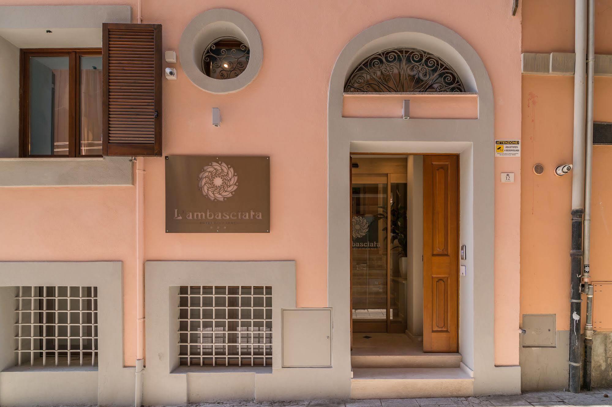 L'Ambasciata Hotel De Charme Cagliari Exteriör bild