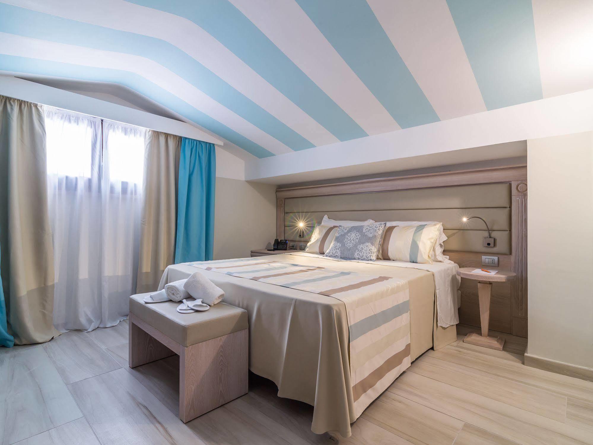 L'Ambasciata Hotel De Charme Cagliari Exteriör bild